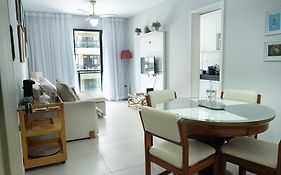Apartamento Pé na Areia - Barra Bella Posto 6 Barra da Tijuca